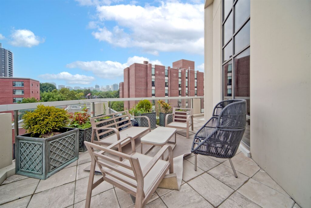 20-Balcony_4
