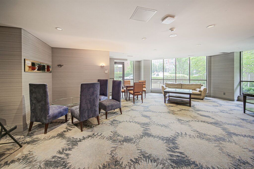 44-Amenities_PartyRoom_1