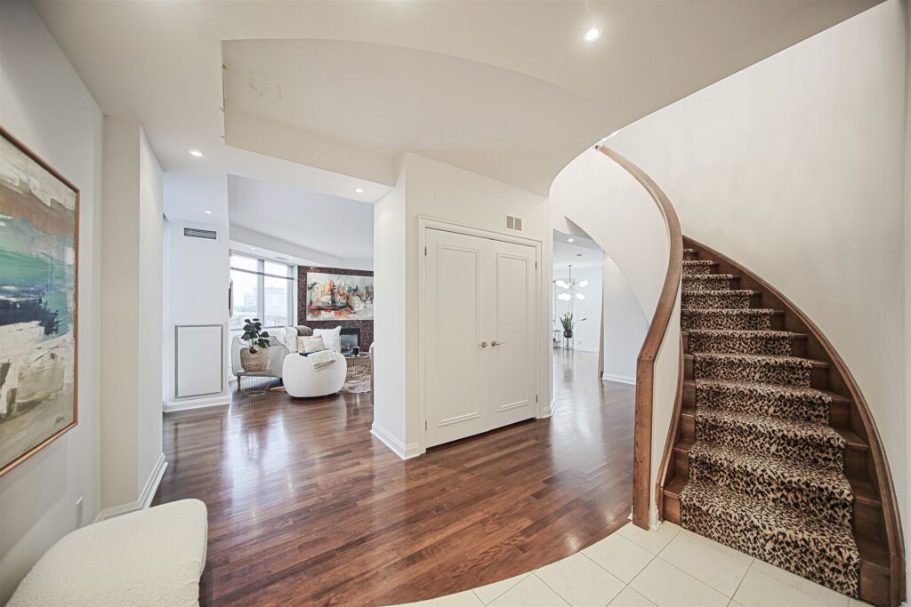 7-Foyer_1